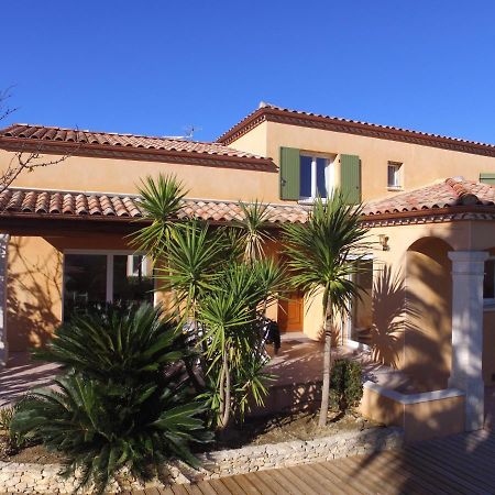 Maison Les Pins Aigues-Mortes Bagian luar foto